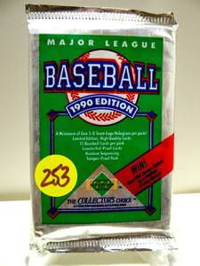 lot 253 image: 1990 UPPER DECK FOIL PACK - SEALED - KEN GRIFFEY CHASE