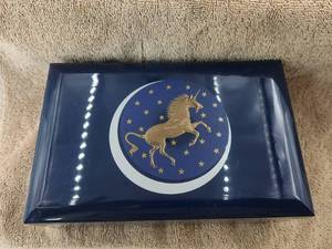 lot 8 image: Otagirl - Unicorn Blue musical jewelry box