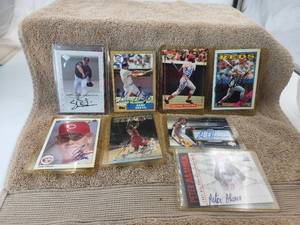 lot 100 image: Selection of signed baseball and basketball cards