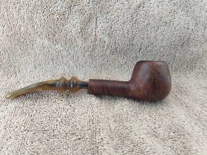 lot 32 image: Vintage Estate smoking pipe -
