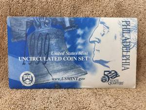 lot 53 image: 1999 U.S. Mint Uncirculated Coin Set with state quarters - Philadelphia