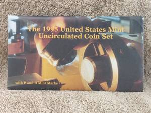 lot 85 image: 1995 United States Mint Uncirculated Coin Set - P and D