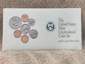 lot 88 image: 1992 United States Mint Uncirculated Coin Set - Denver and Philidelphia