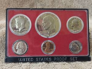 lot 124 image: 1976 United States Proof Set