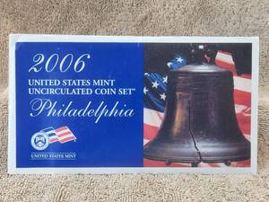 lot 131 image: 2006 United States Mint Uncirculated Coin Set - Philadelphia