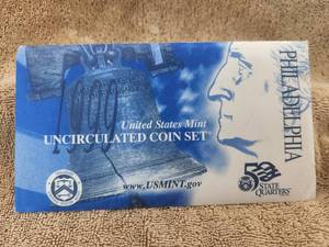 lot 161 image: 1999 U.S. Mint Uncirculated Coin Set with state quarters - Philadelphia
