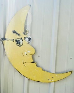 lot 48 image: 36 Mr. Moon Pie Metal Hanging Sign