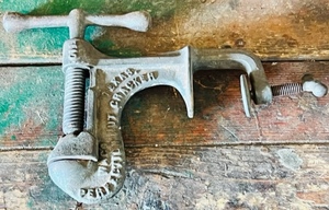 lot 88 image: Antique 1914 Perfection Nut Cracker Model 1928
