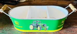 lot 94 image: 94 11x 6 12 John Deere Tinware