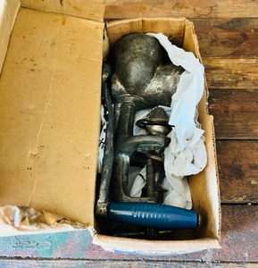lot 106 image: Vintage Maid Of Honor Food Meat Grinder Chopper # 4702 Size 35 W Original Box