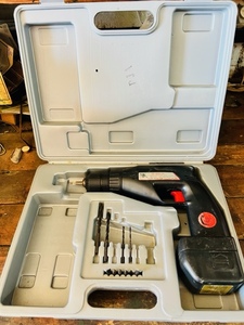 lot 113 image: Hitachi Cordless Driver Drill W Battery, Bits, &amp Hard Case