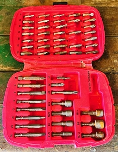 lot 121 image: Black &amp Decker Bit Set