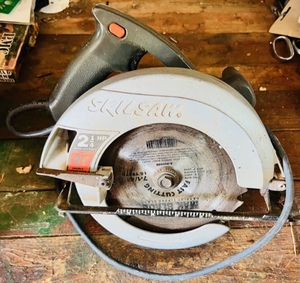lot 152 image: 2.25 HO Skilsaw 7 14 Circular Saw