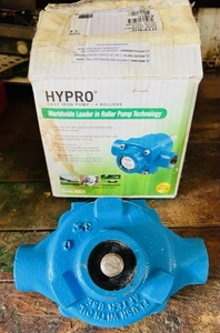 lot 159 image: Hydro Cast Iron Series 4000 4-Roller Pump