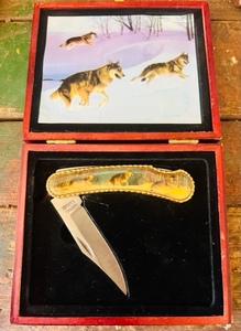 lot 220 image: Vintage Rostfrei Lock Blade Folding Knife W Wolf Design in Box