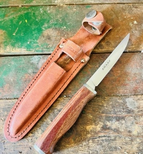 lot 225 image: Vintage Sharp Custom Crafted 4 Blade Hunting Knife W Belt Sheath DF40