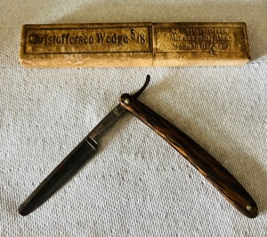 lot 227 image: Antique Christoffersen Wedge 58 Made in Germany Straight Razor in Original Box