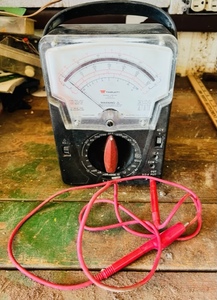lot 275 image: Triplett Model 640-NA Type 4 Volt Ohm Meter- Vintage Electronic Test Equipment