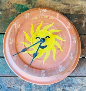 lot 277 image: Pottery Planter Drain Pan  Have a Nice Day Clock