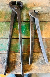 lot 315 image: Two Vintage BlacksmithFerrier Iron Hoof NippersClippers