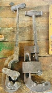 lot 318 image: Two AntiqueVintage Large Pipe Cutters