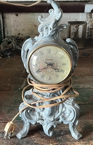 lot 337 image: Vintage Pewter Marie Antoinette Mantle Clock
