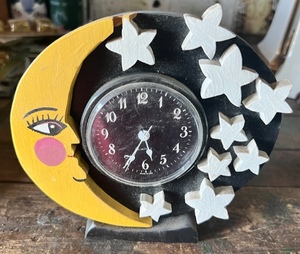 lot 338 image: Cool Moon & Stars Table Clock