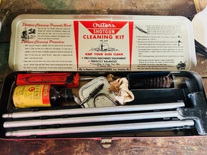 lot 354 image: Vintage Outers Shotgun Cleaning Kit