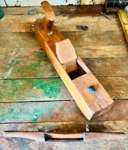 lot 383 image: Two Antique Wood Planers