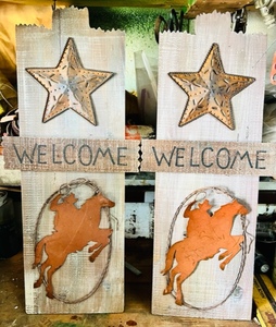 lot 388 image: Two Western Themed Welcome Signs