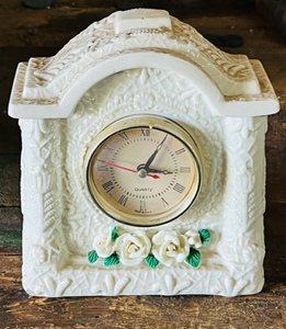 lot 391 image: Ornate Porcelain White Rose Mantle Clock