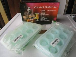 lot 186 image: COCKTAIL SHAKER SET, SHOT GLASS ICE MOLD