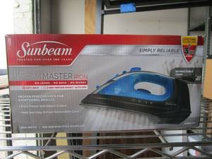 lot 193 image: SUNBEAM STEAM MASTER ANTI-DRIP IRON W 8 RETRACTABLE CORD, IN BOX