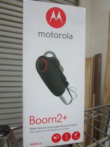 lot 194 image: MOTOROLA BOOM 2 WIRELESS HEADSET, IN BOX