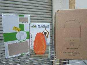 lot 110 image: ULTRASONIC HUMIDIFIER, HIMALAYAN GLOW NATURAL SALT LAMP, PORTABLE AIR CONDITIONER FAN