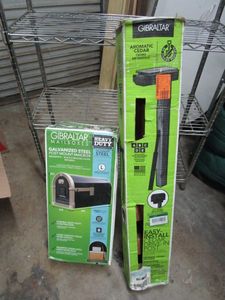 lot 18 image: HEAVY DUTY GALVANIZED STEEL POST MOUNT MAILBOX & EASY INSTALL CEDAR DRIVE IN POST
