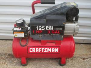 lot 31 image: CRAFTSMAN 125 PSI 1 HP 3 GAL AIR COMPRESSOR, TESTED & WORKING