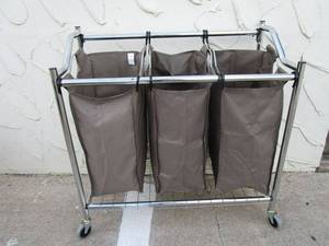 lot 160 image: ROLLING 3 SECTION LAUNDRY SORTER
