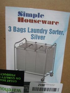 lot 178 image: SIMPLE HOUSEWARE 3 BAGS LAUNDRY SORTER, IN BOX