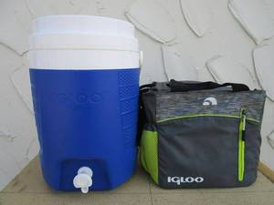 lot 44 image: IGLOO LUNCH BOX & BEVERAGE COOLER