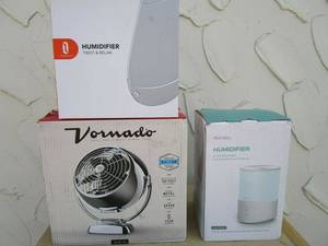lot 51 image: VORNADO POWERFUL METAL FAN, TROTONICS HUMIDIFIER, HORNASY HUMIDIFIEROIL DIFFUSER COMBO