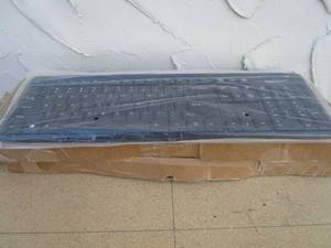 lot 208 image: (2) AMAZONBASICS WIRELESS KEYBOARDS