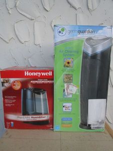 lot 214 image: GERMGUARDIAN 3-IN-1 AIR CLEANING SYSTEM, HONEYWELL WARM MIST HUMIDIFIER