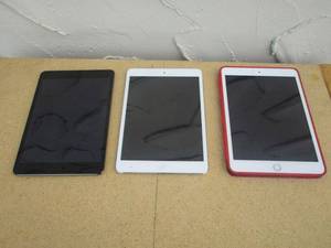 lot 77 image: (3) APPLE IPADS, MODEL #s A1599, A1432 & A1489