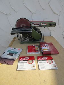 lot 228 image: CENTRAL MACHINERY 4 x 36 BELT SANDER & 6 DISC SANDER COMBO, EXTRA BELT SANDPAPER AND MISC. SAND PAPER