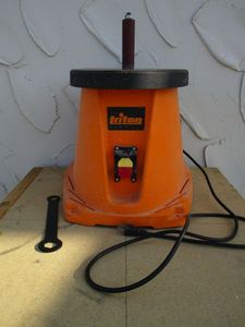 lot 229 image: TRITON OSCILLATING SPINDLE SANDER 12 HP W MULTIPLE SIZE SPINDLES, WORKING