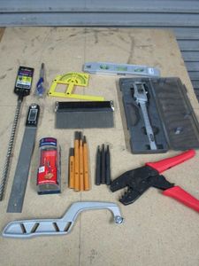 lot 236 image: IDC CONNECTORS CRIMPING TOOL, PUNCH TOOLS, CALIPER IN CASE, MAGNETIC TORPEDO LEVEL, ANGLE GAUGES, BOSCH ROUTER BIT, CONTOUR GAUGE TOOL, BOSCH 12 SDS-PLUS HAMMER DRILL BIT, IRWIN 1 SPEEDBOR