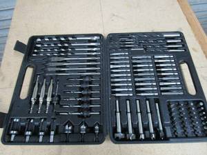 lot 256 image: COMPLETE BIT SET IN CASE, PHILIPS & FLATHEAD, STAR BITS, FORSTENER, SELF LEVELING, COUNTER-SINK & AUGER BITS