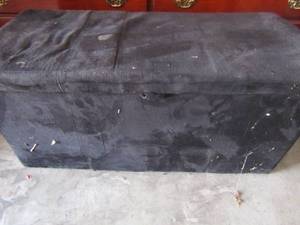 lot 66 image: Black toy box 17 14 by 35 12 by 16