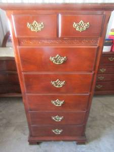 lot 68 image: Stanley furniture 6 drawer lingerie CHEST with a top hidden jewelry compartment with mirror 53 by 26 by 18